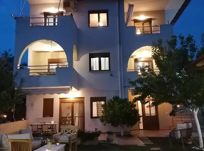 Kali Luxury Apartments -Garden-Gold-