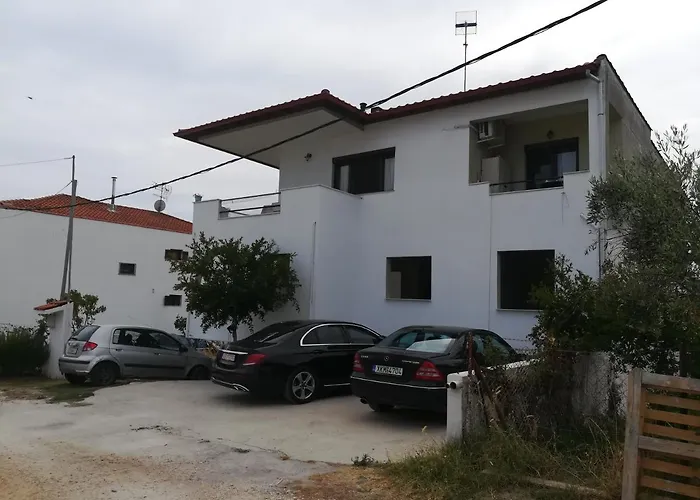 Kali Luxury Apartments -Garden-Gold-